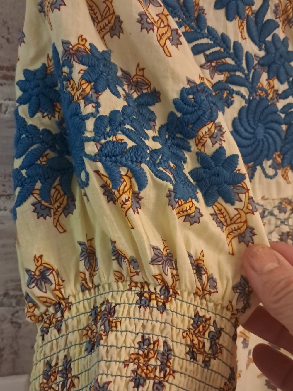 SISTER MARY EMBROIDERED BLOUSE SIZE SMALL - Picture 6 of 12